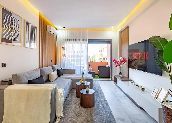 Luxury Apartment Gueliz, Cinema Bedroom Experience