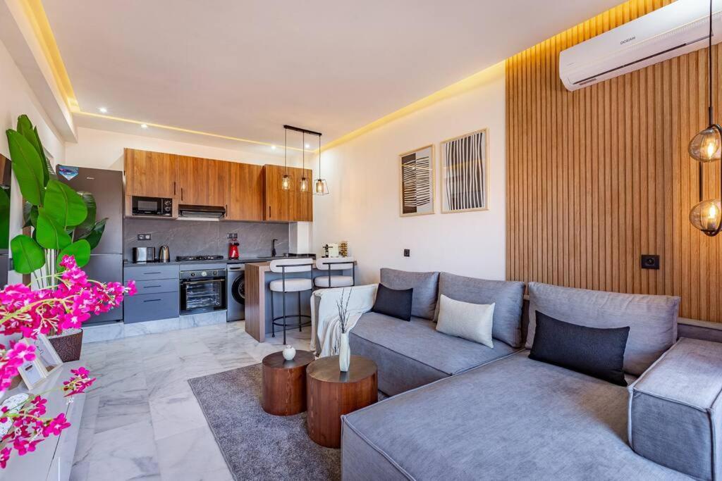 Luxury Gueliz, Cinema Bedroom Experience Appartement Marrakesh