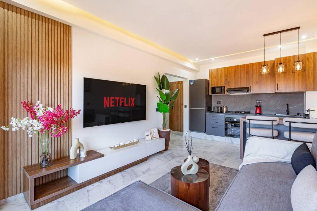 Luxury Gueliz, Cinema Bedroom Experience Appartement Marrakesh