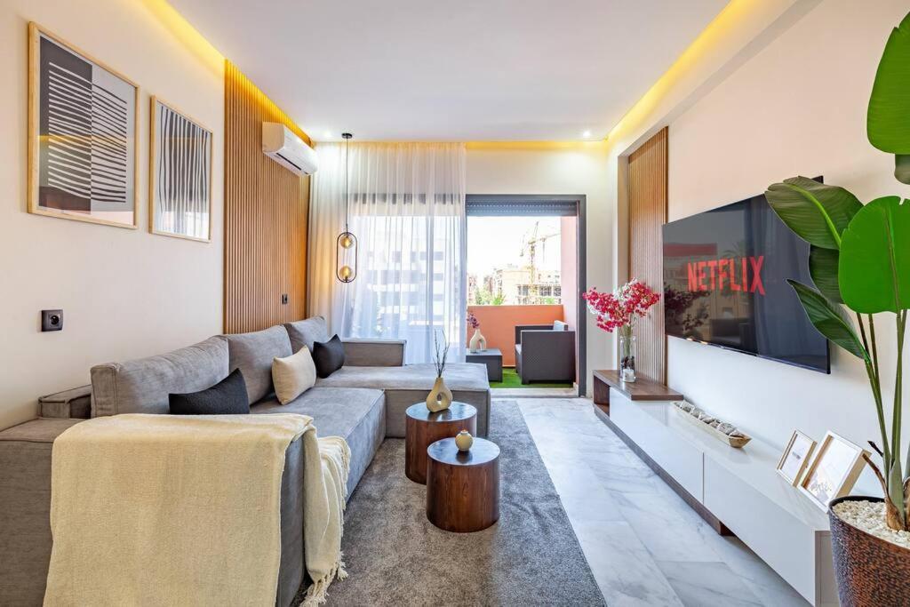 Luxury Gueliz, Cinema Bedroom Experience